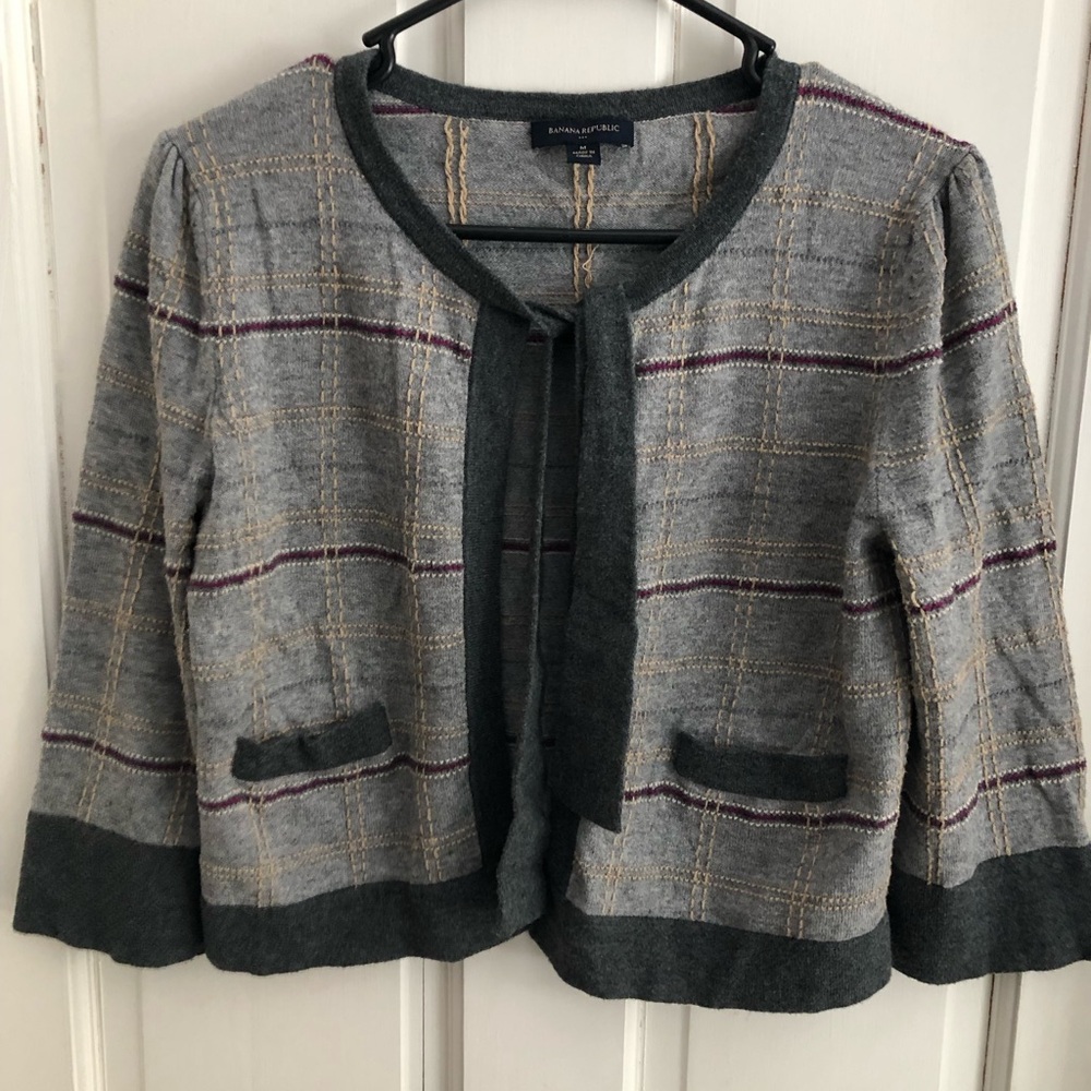 EUC Banana Republic Open & Tie Front  Cardigan: Gray & Aubergine Plaid